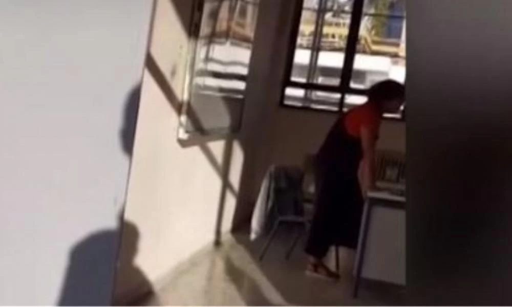 Καθηγήτρια που έβαζε απουσίες σε όσους φορούσαν μάσκα: «Επιθυμώ να δικαστώ»